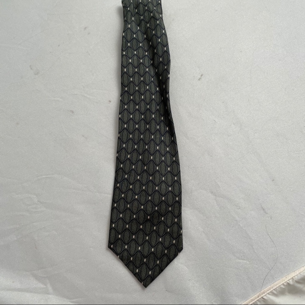 Mondo di Marco olive vintage silk tie